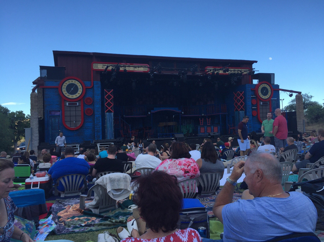 Super Summer Theatre-Blue Diamond必去景点