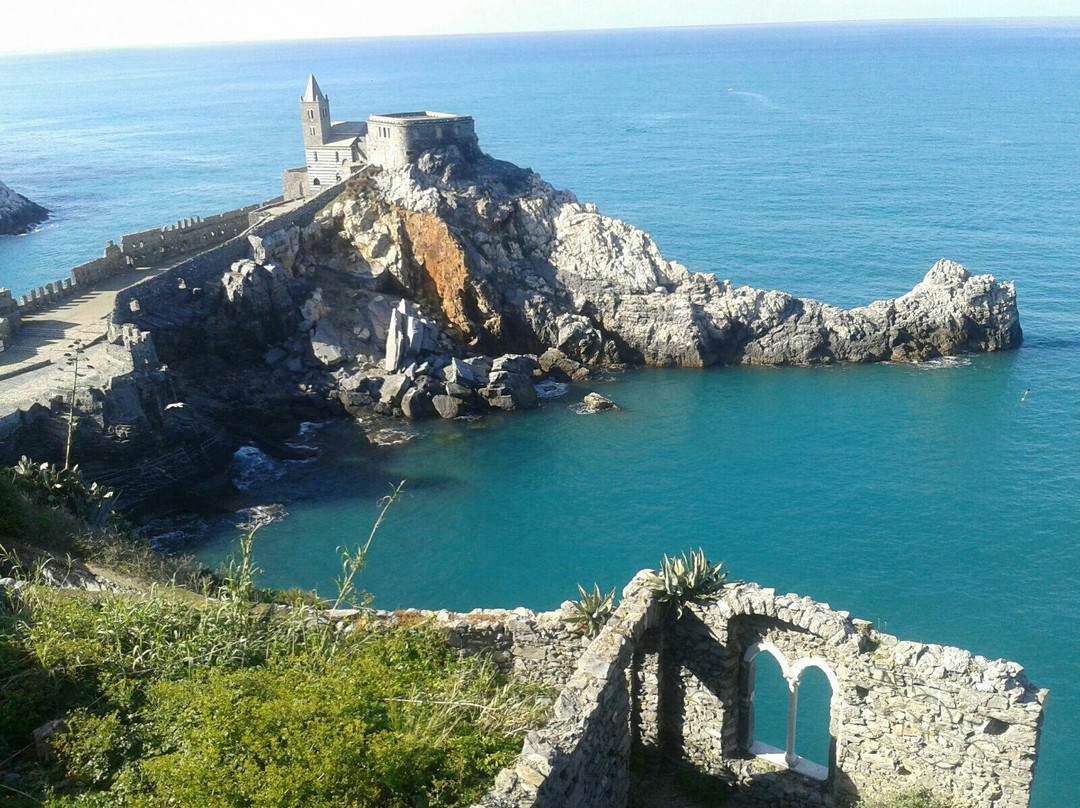 韦内雷港旅游攻略图片