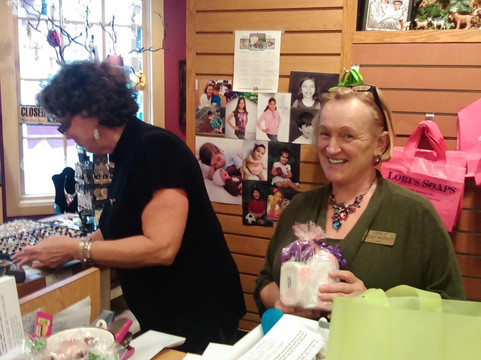 Lori's Soap Market-布兰森必去景点