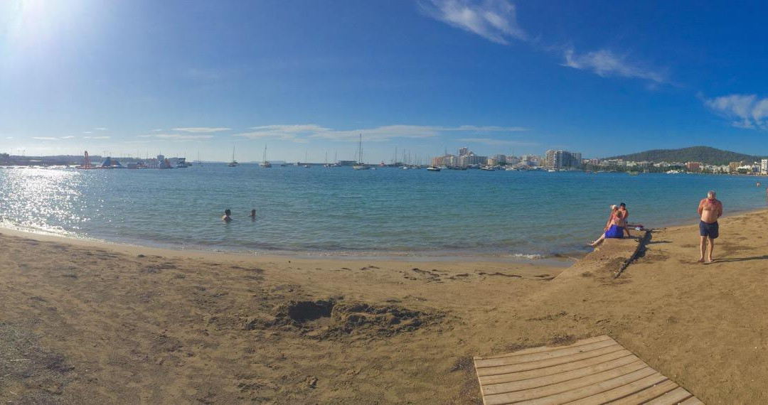 Platja de S'Arenal景点图片