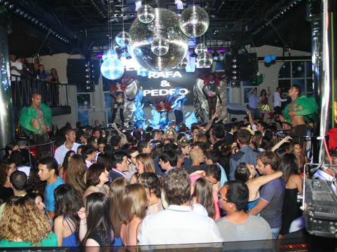 Menta Disco-阿尔库迪亚港必去景点