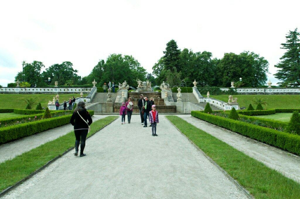 城堡花园景点图片