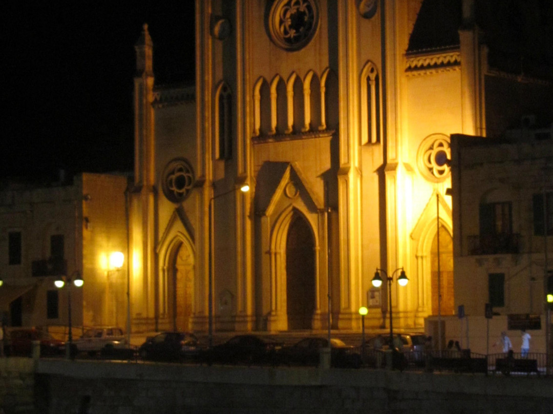 Parish Church of Our Lady of Mount Carmel-圣朱利安斯必去景点