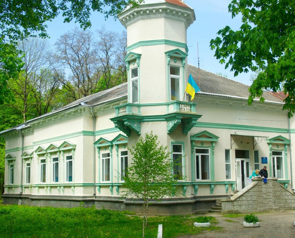 Golukhovskiy Mansion景点图片