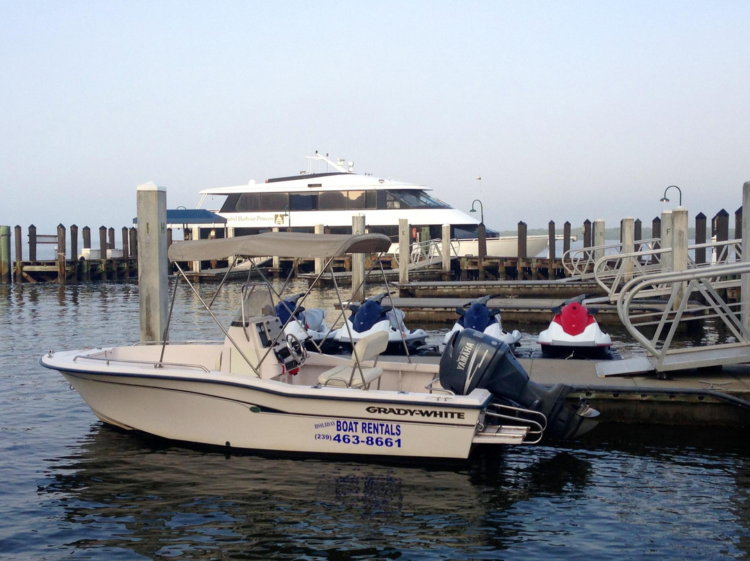 Holiday Adventure Tours and Boat Rental-迈尔斯堡海滩必去景点