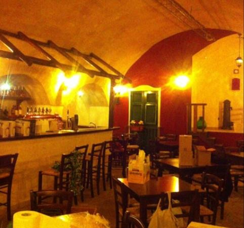 Grottaglie餐馆和美食-Piazza del Congo