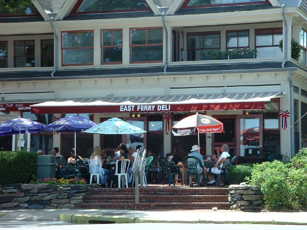 Jamestown餐馆和美食-East Ferry Deli
