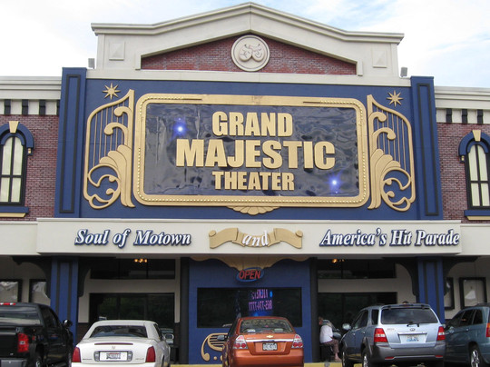 The Grand Majestic Theater-皮金福奇必去景点