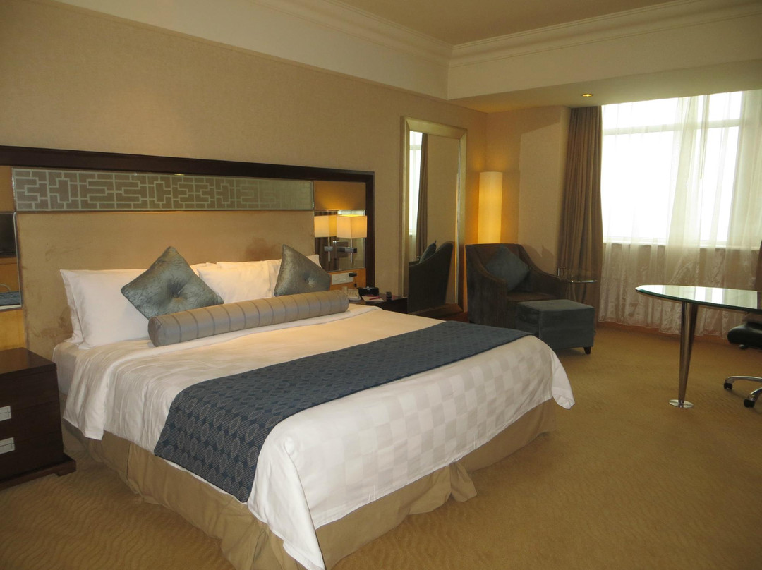 上海复旦皇冠假日酒店主图