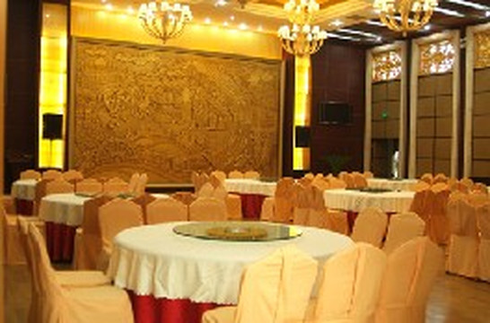 星月传奇沙漠宿集露营地主图