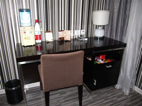 柏维风格酒店濮阳大庆路店主图