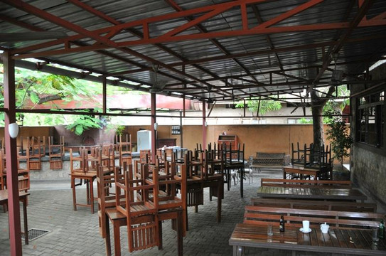 Juba餐馆和美食-Notos Lounge Bar & Grill