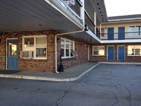 Brewer Motor Inn主图