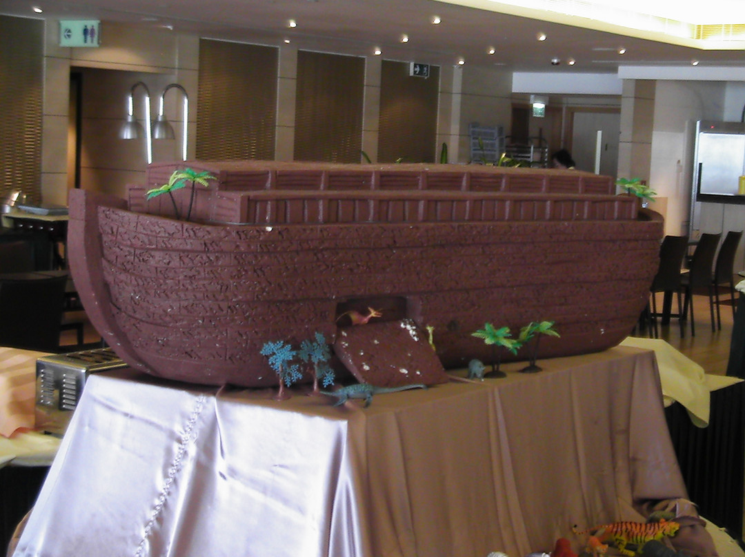 挪亚方舟度假酒店主图