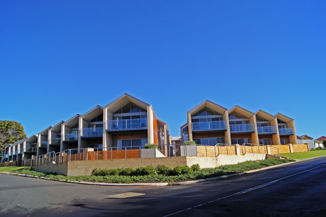 Seine Bay Apartments