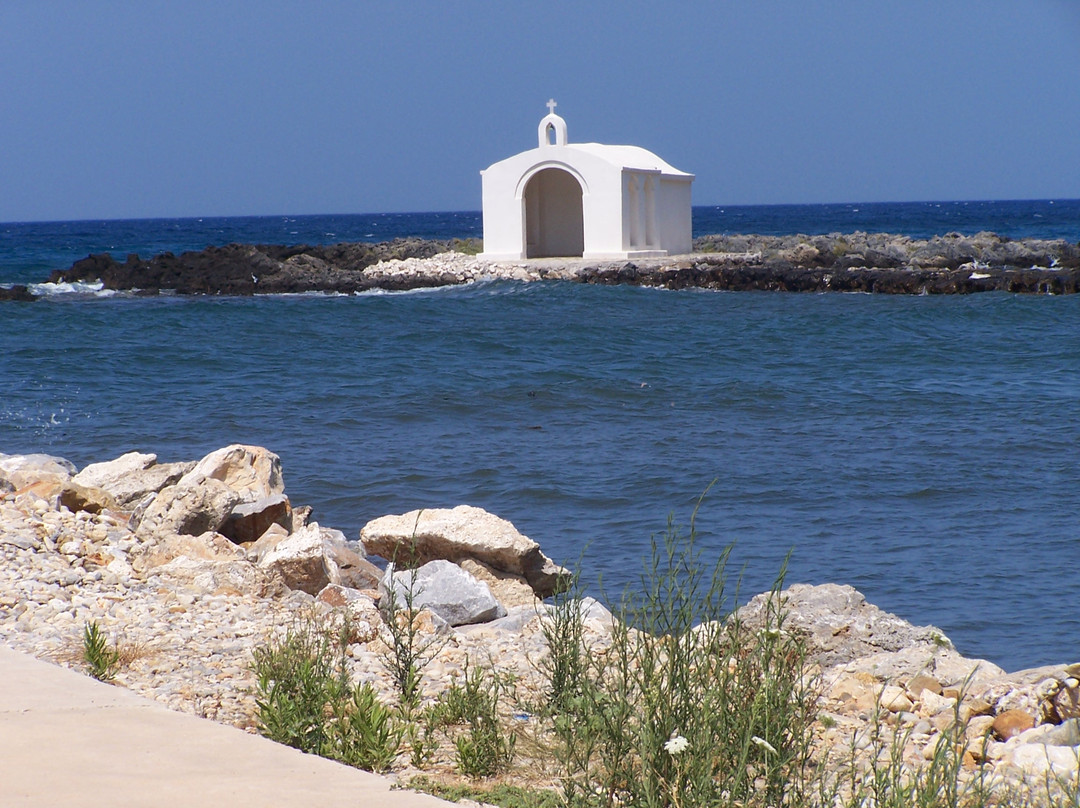 Taverna Paradise Studios & Apartments主图