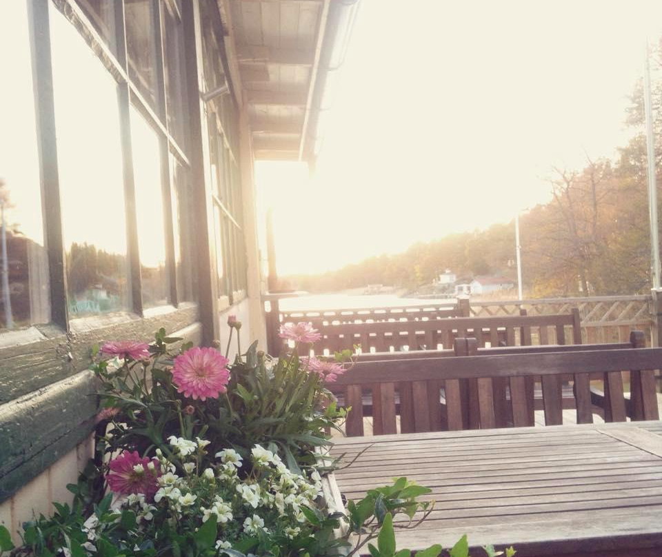 Brostugans Cafe & Glass