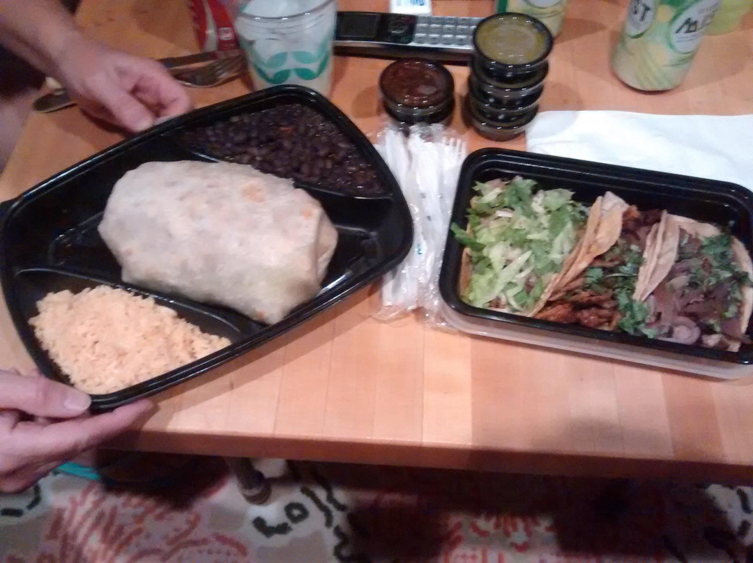 Carol Stream餐馆和美食-Burrito Parrilla Mexicana