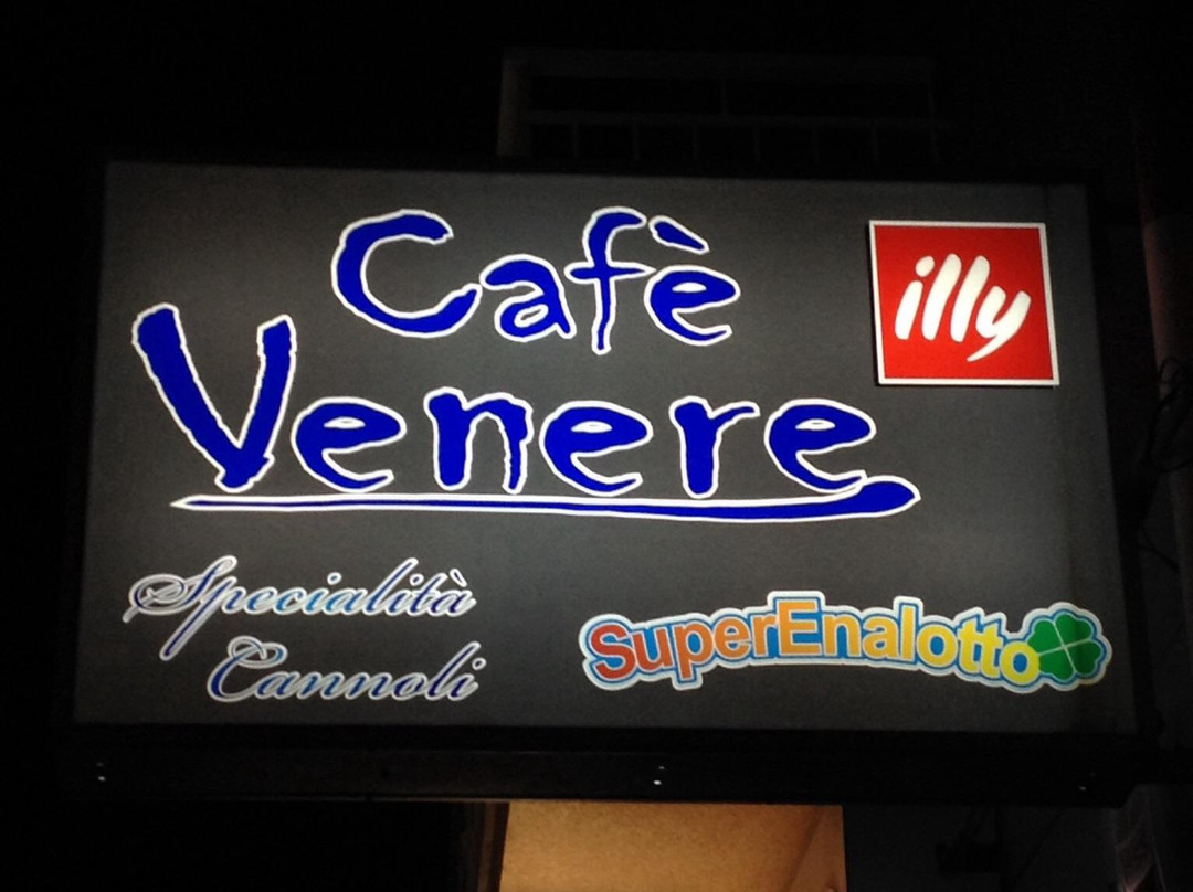 Valderice餐馆和美食-Cafe Venere