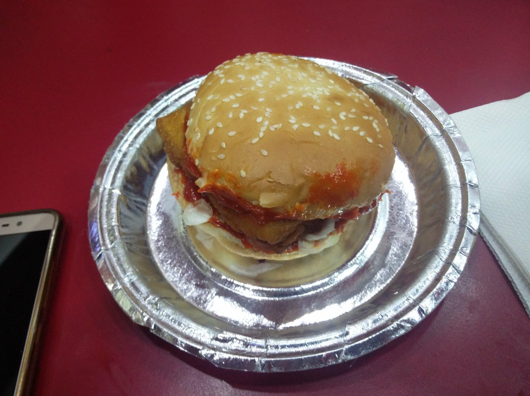 Tigaon餐馆和美食-Star Crust