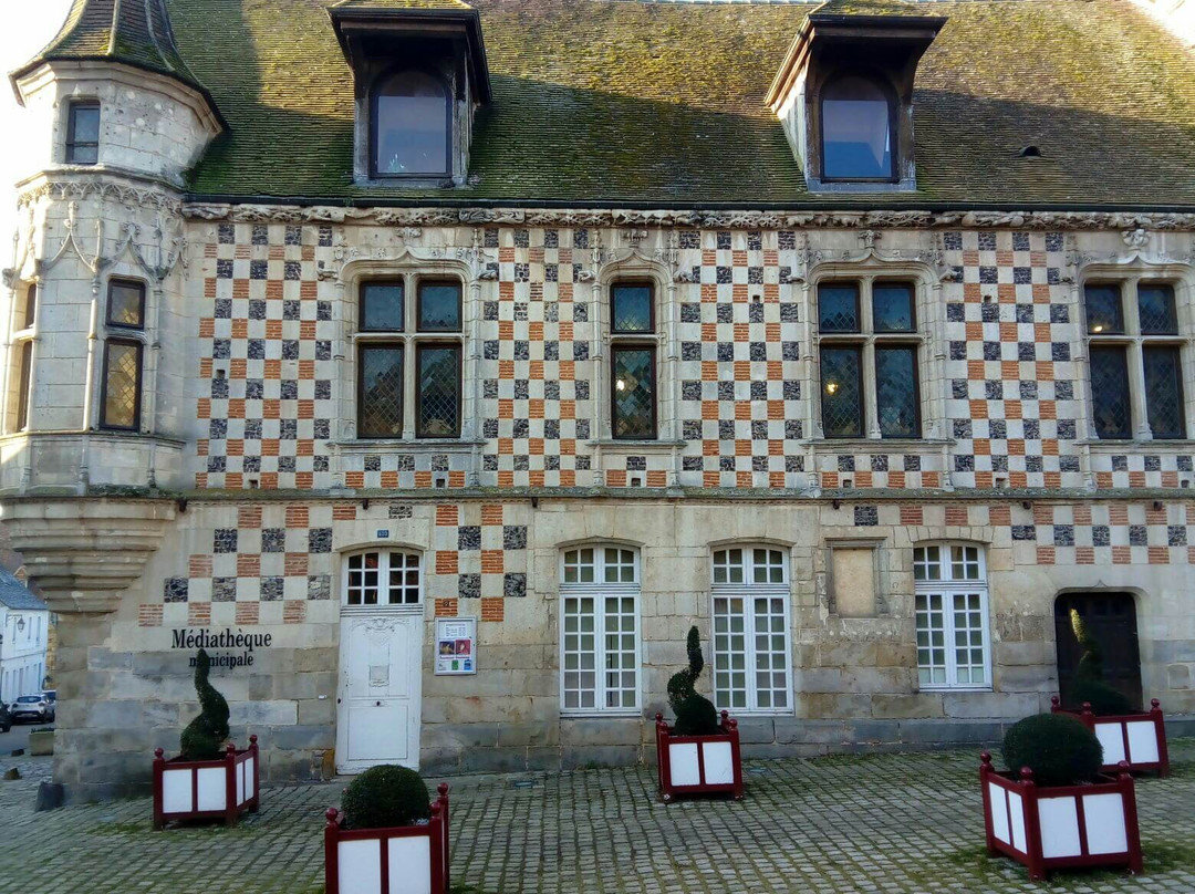 médiathèque  Carcopino