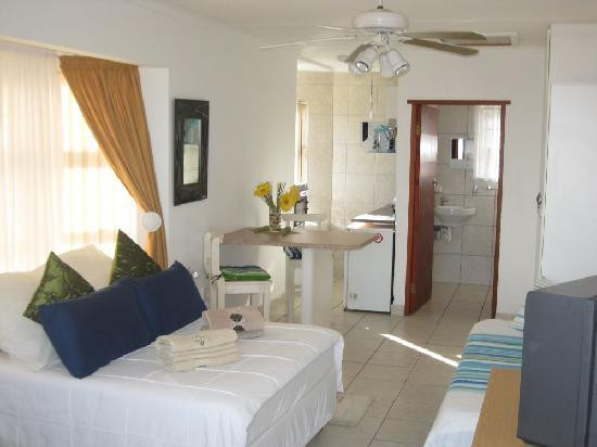 Kay Cera Guesthouse and selfcatering Flats