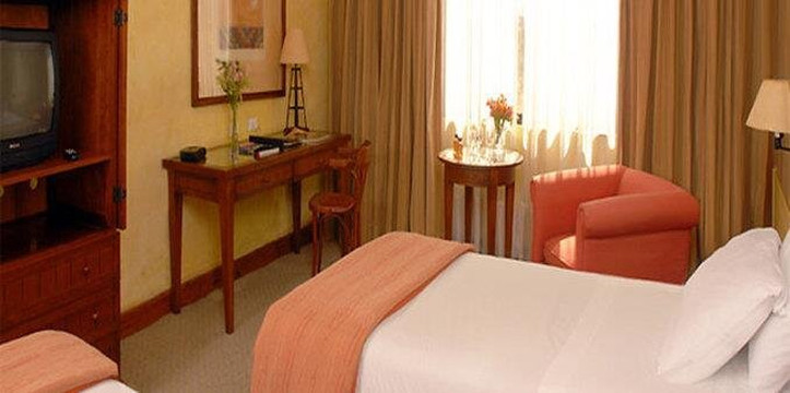 卡拉马公园酒店主图