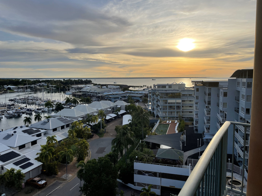 Cullen Bay Resorts主图