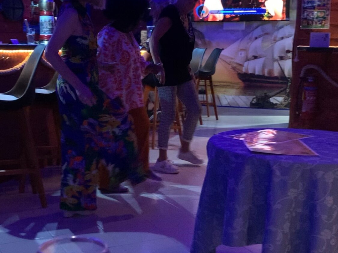 Pirgos旅游景点-Captain Jack's Family Bar