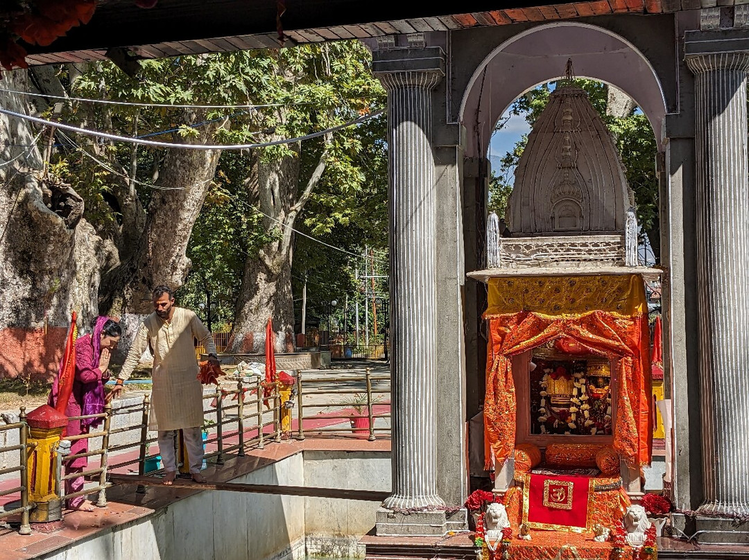 Kheer Bhawani Temple景点图片