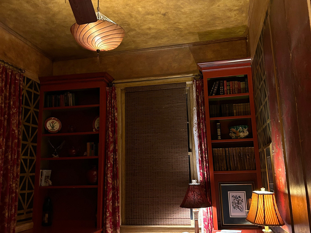 The Firehouse Inn主图