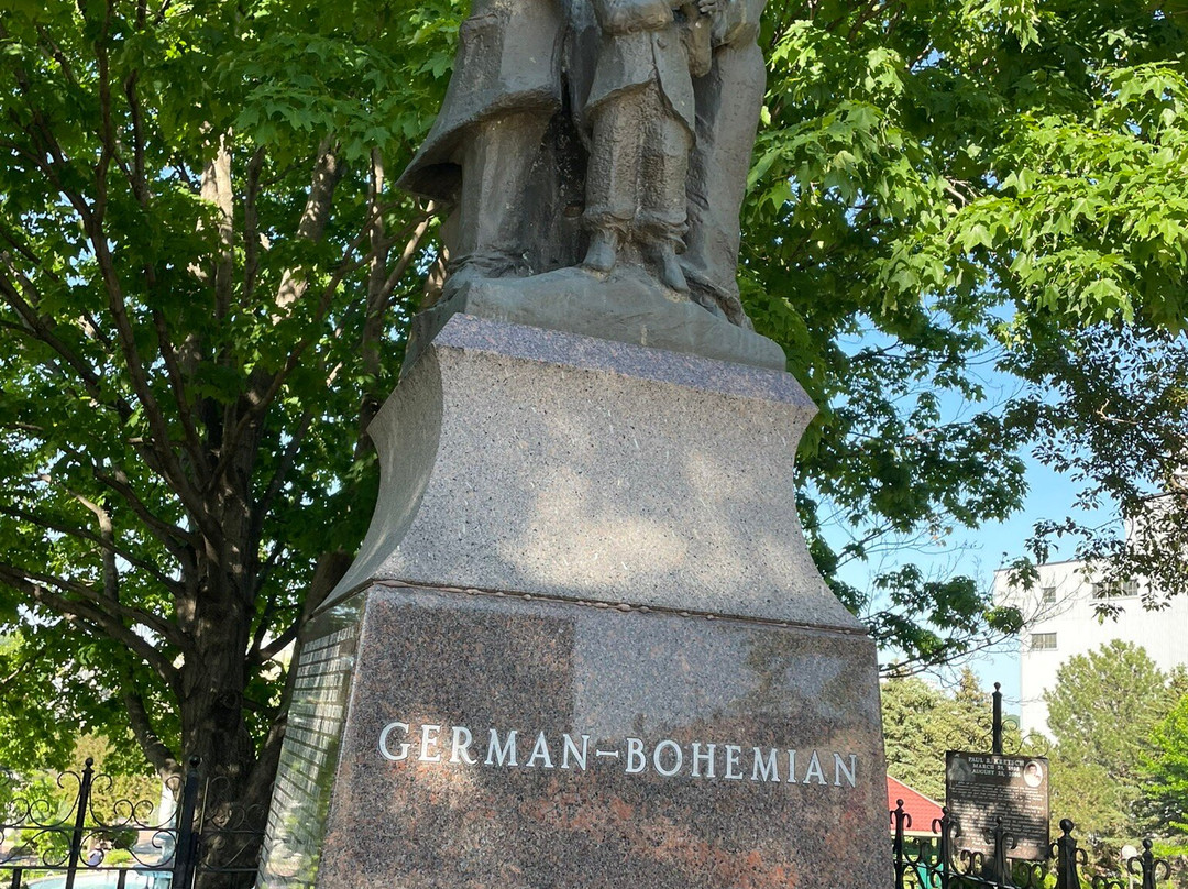 German-Bohemian Immigrants Monument景点图片