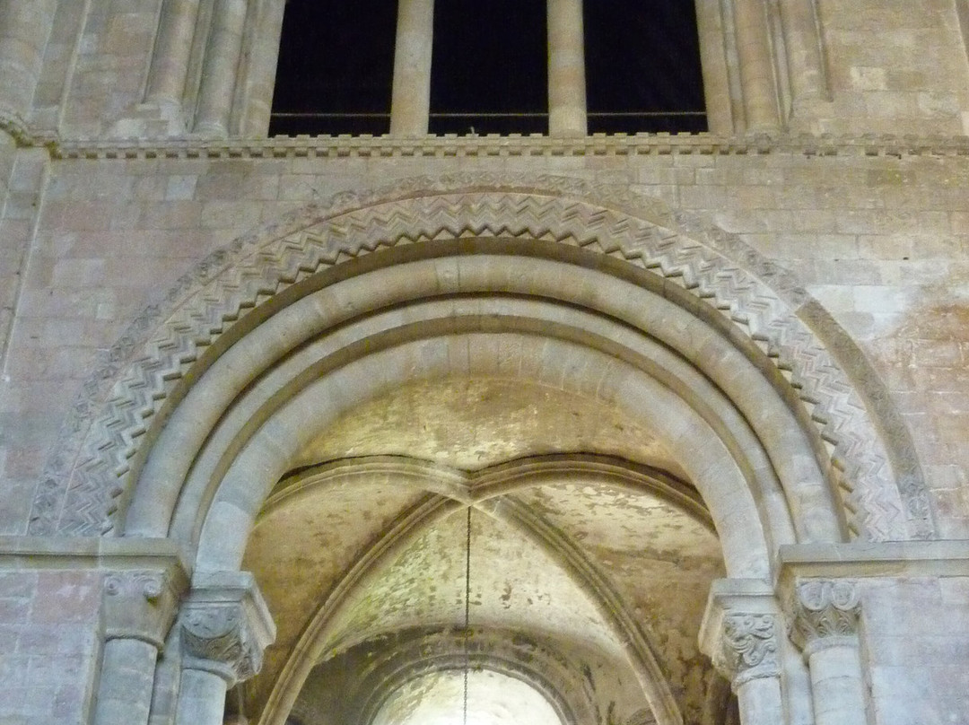 Romsey Abbey景点图片