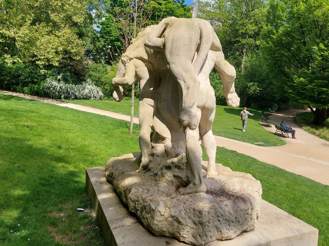 Statue La Mort du Lion景点图片