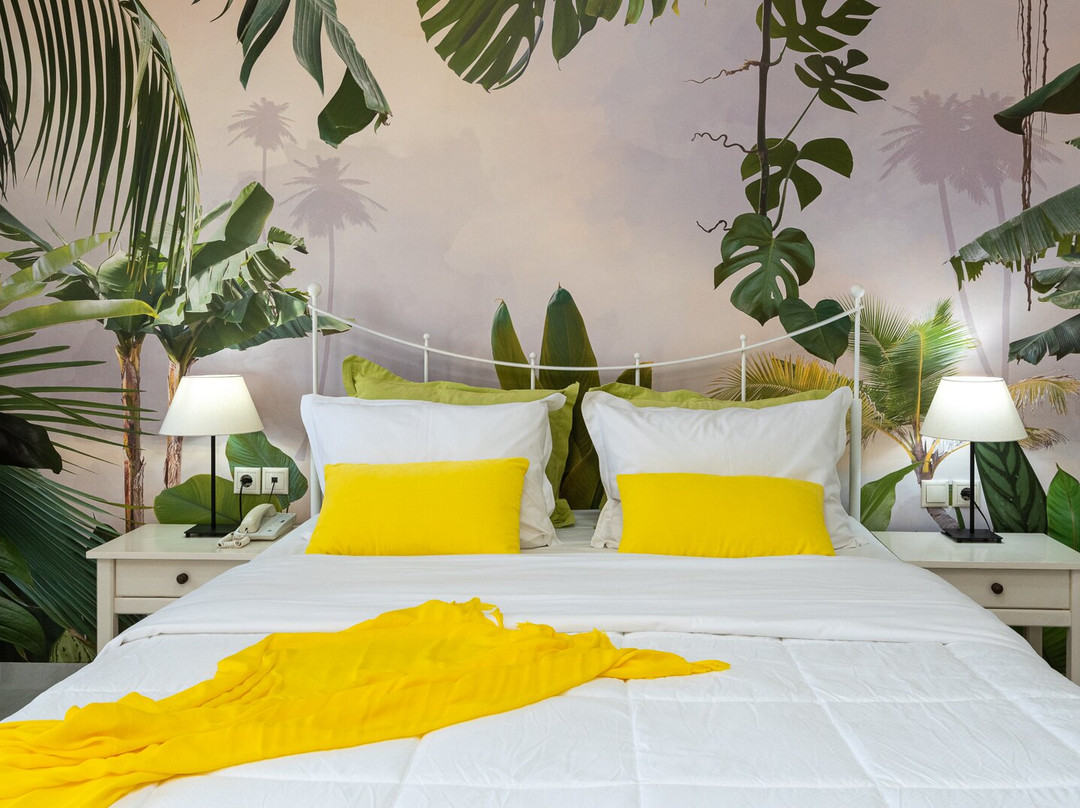 Angela Studios Apartments主图