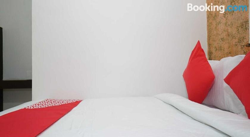 OYO Flagship 811004 Hotel Sai Lodging
