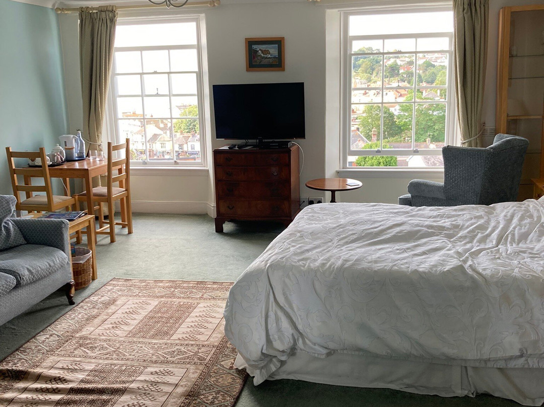 Lammas Park House主图