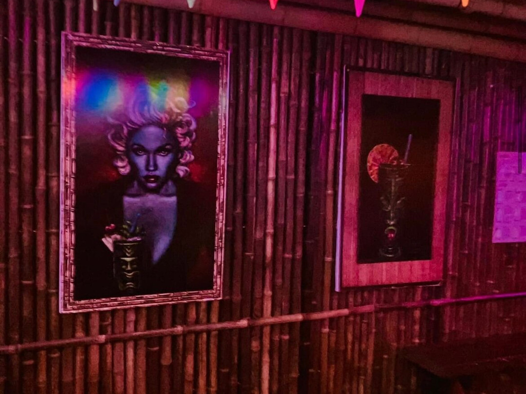 Ollie Vees Tiki Lounge景点图片