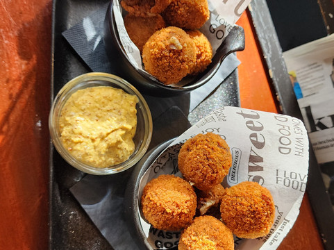 Amsterdam Food Tours by Eating Europe-阿姆斯特丹必去景点