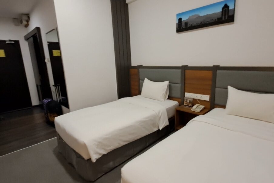 艾门纳特酒店主图