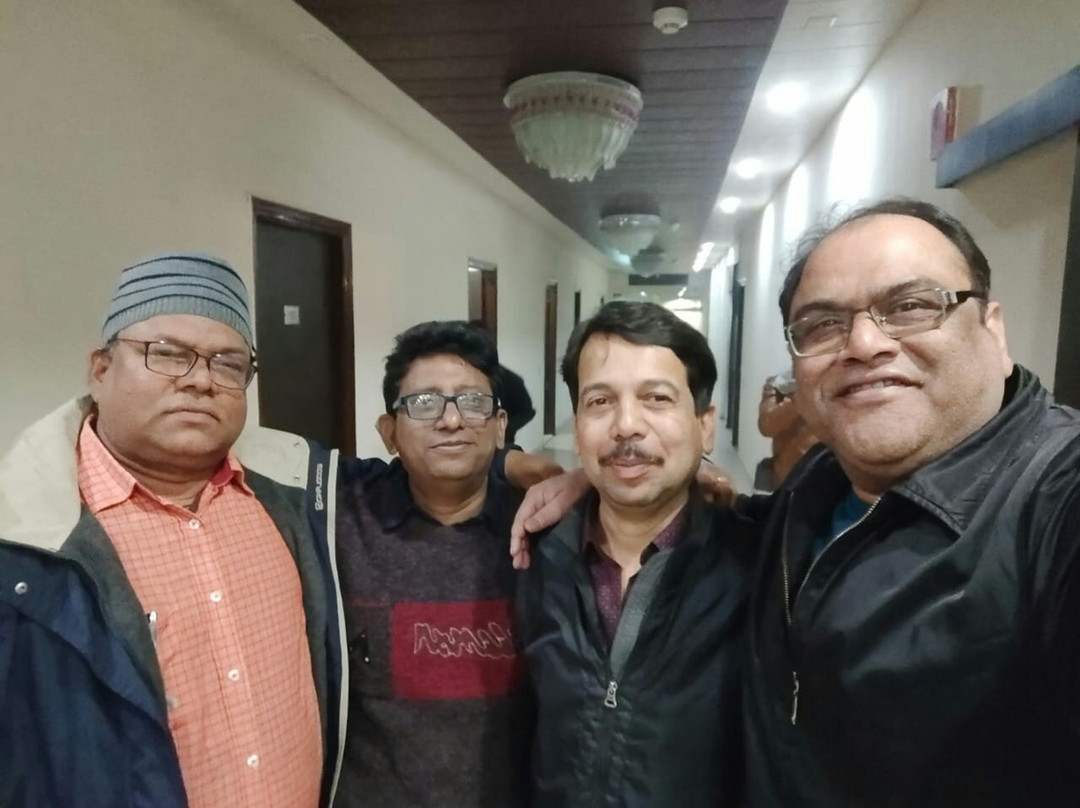 Spring Sky Mughalsarai By ShriGo Hotels主图