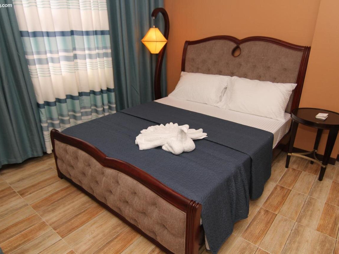 Charos Dormitel主图