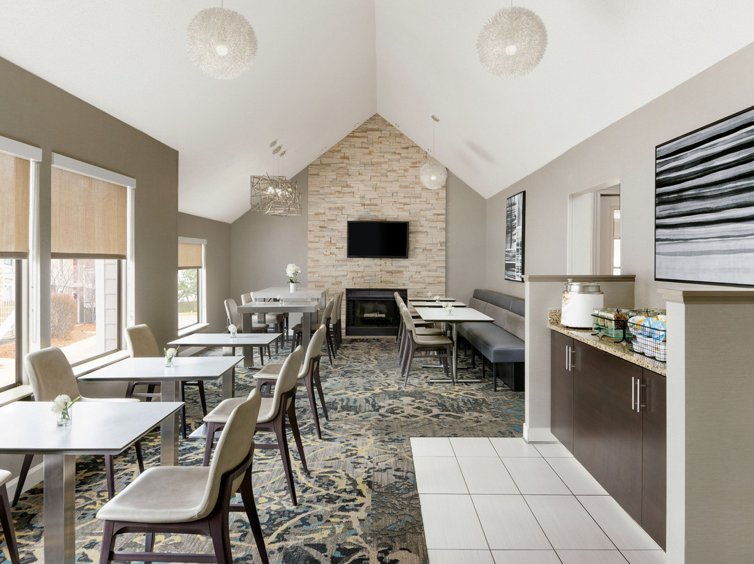 Madison Heights酒店住宿-底特律特洛伊麦迪逊高地原住客栈