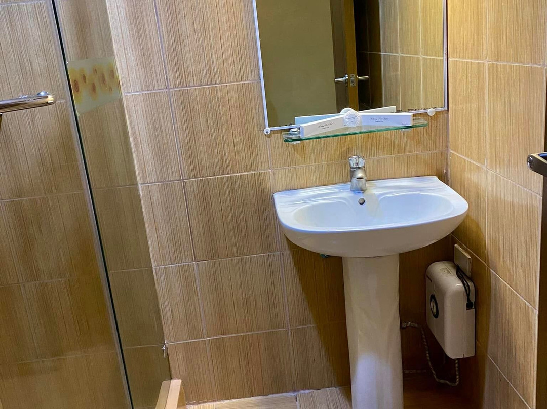 Holiday Park Hotel主图