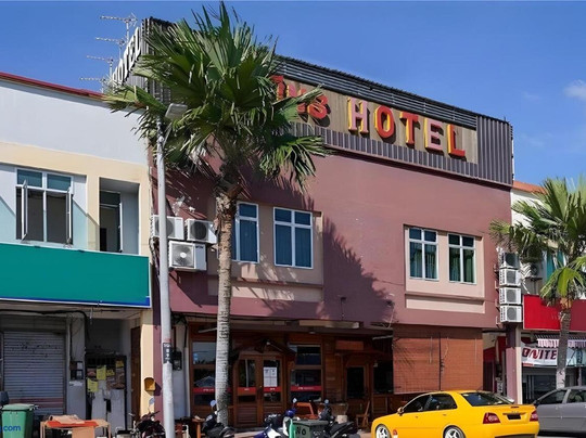 OYO 89976 Fins Hotel