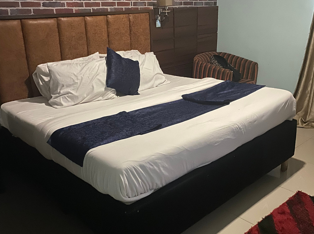 Shamrock Manor the Residence