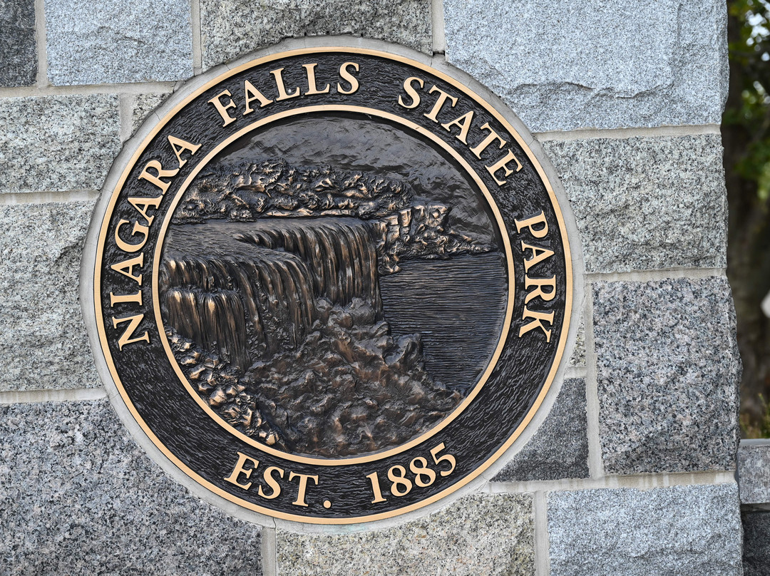 Rainbow Bridge-尼亚加拉大瀑布必去景点