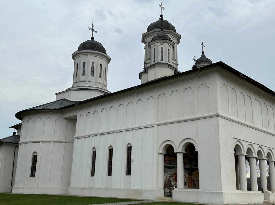 Cernica Monastery景点图片