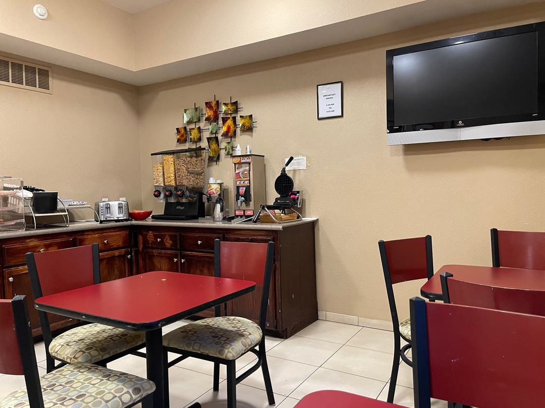 Ramada by Wyndham Fresno Northwest主图