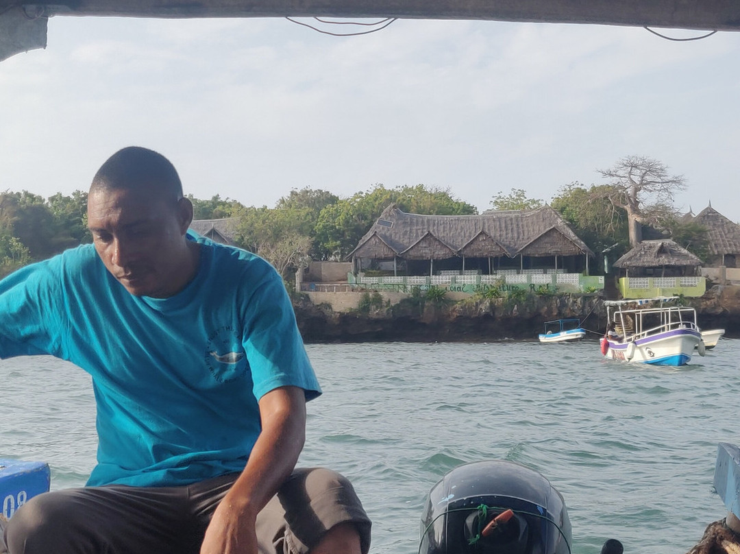 Wasini's Blue Whale Boat Operators-Wasini Island必去景点